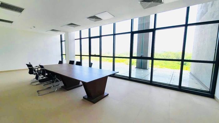 Góc view đẹp tại Trường Đại học Công nghệ, Đại học Quốc gia Hà Nội tại Hoà Lạc.