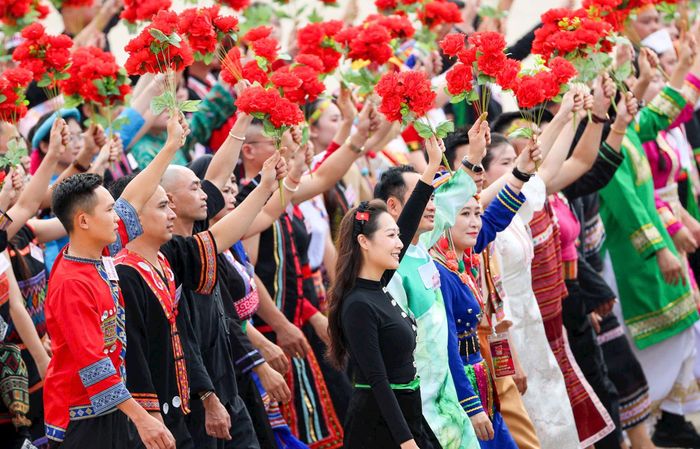 Tư tưởng, đạo đức, phương pháp, phong cách Hồ Chí Minh là nguồn sức mạnh đưa dân tộc Việt Nam tiến vững chắc trong kỷ nguyên mới. Ảnh: Thành - Ánh