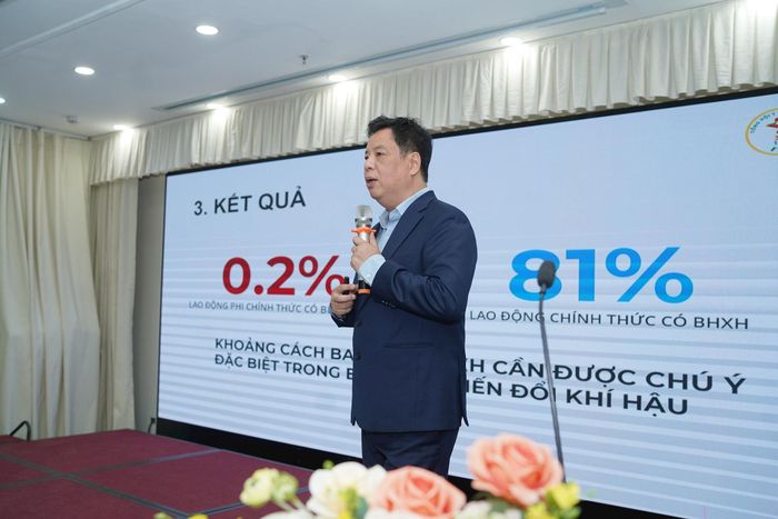 TS Trương Hồng Sơn, Viện trưởng Viện Y học ứng dụng Việt Nam trao đổi tại Hội thảo. Ảnh: Minh Thu