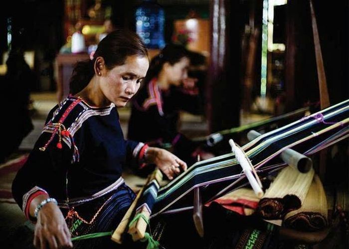 Bảo tồn, phát huy nghề dệt truyền thống của dân tộc Ê đê trong vùng Công viên địa chất toàn cầu UNESCO Đắk Nông. (Ảnh tư liệu)