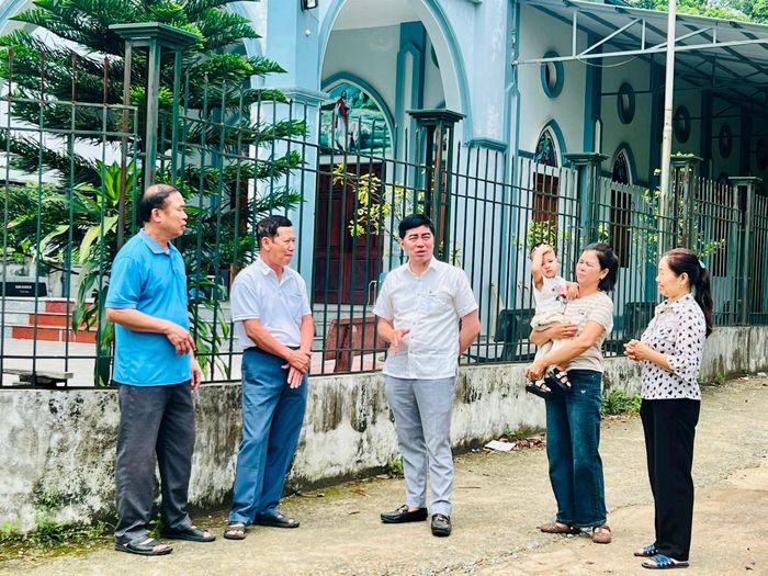 Xã Hòa Lạc đẩy mạnh tuyên truyền, tháo gỡ khó khăn trong công tác GPMB Khu Công nghệ cao Hòa Lạc. Ảnh: TH