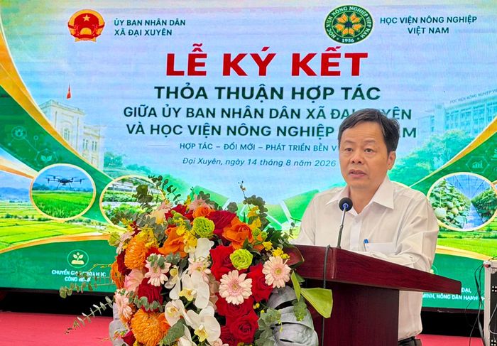 Chủ tịch UBND xã Đại Xuyên Hoàng Tuân phát biểu tại Lễ ký kết. Ảnh: Vân Nga