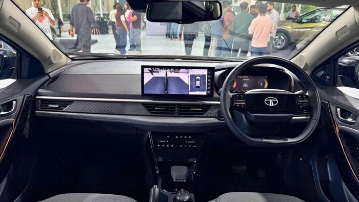 Trang bị an toàn trên Nexon Camo Edition cũng rất đáng chú ý với gói công nghệ hỗ trợ lái ADAS