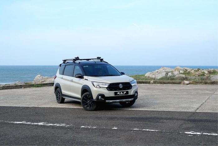 Suzuki XL7 Hybrid