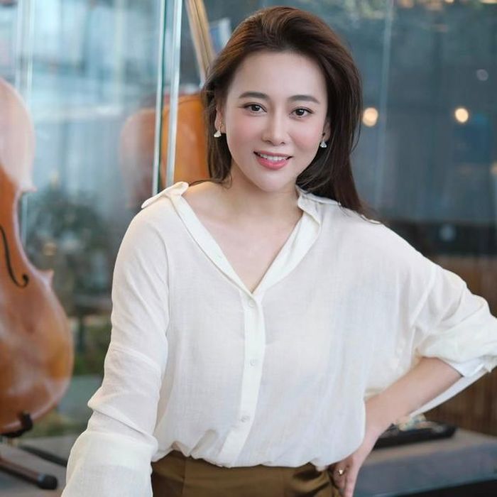 Nếu trước đây, Phương Oanh gần như kín lịch với các dự án phim truyền hình thì hiện tại, nhịp sống của cô đã thay đổi hoàn toàn. Từ khi chào đón hai con song sinh, nữ diễn viên chủ động giảm bớt các hoạt động nghệ thuật để tập trung cho gia đình.