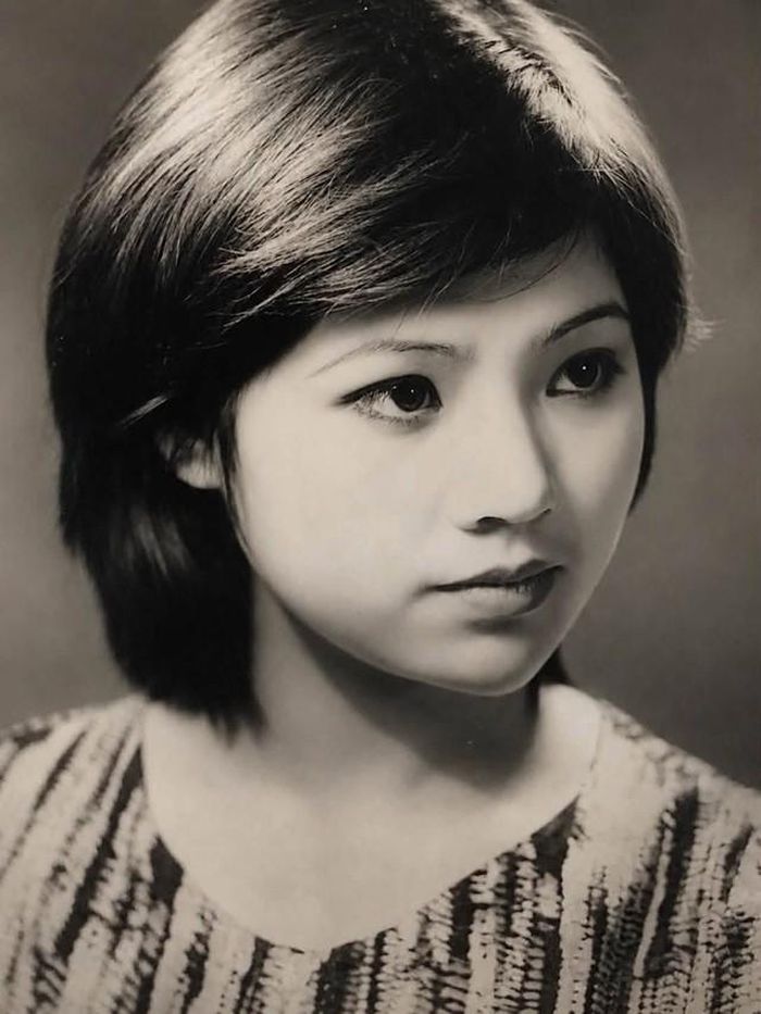 Những năm 1990 - 2000, chị nổi tiếng trong nhiều bộ phim của chương trình "Văn nghệ chủ nhật". Đặc sắc nhất là vai diễn trong "Những người sống quanh tôi". Phim này do đạo diễn Tất Bình chỉ đạo sản xuất.