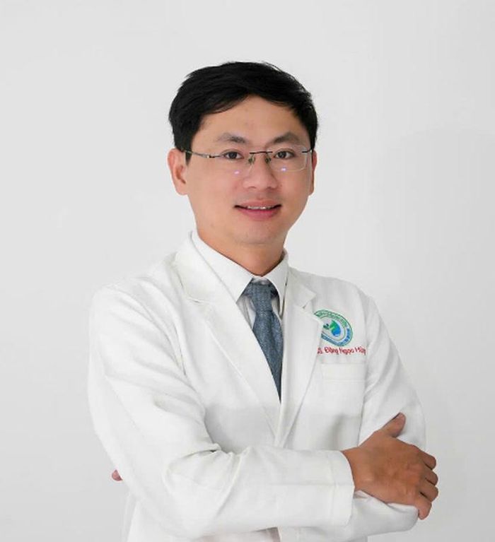 TS.BS. Đặng Ngọc Hùng, Viện trưởng Viện Nghiên cứu và Tư vấn Dinh dưỡng.