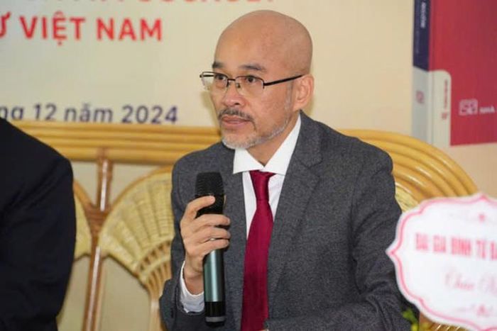 PGS.TS Trần Văn Toàn, Giảng viên cao cấp Khoa Ngữ văn, Trường Đại học Sư phạm Hà Nội. Ảnh: NVCC
