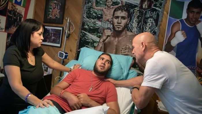 Prichard Colon rơi vào trạng thái sống thực vật vĩnh viễn, không thể tự đi lại, nói chuyện hay thực hiện các sinh hoạt cơ bản. Ảnh: Getty Images.