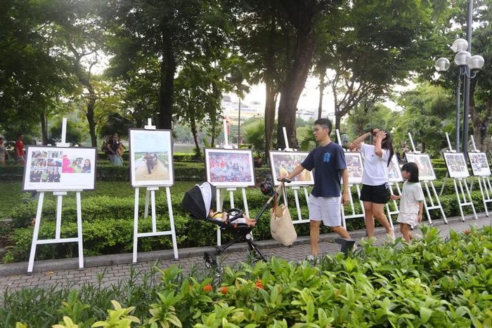 Không gian trải nghiệm giúp mỗi người dân, du khách có thể đến gần hơn với hình ảnh, công việc và những câu chuyện của người chiến sĩ Công an Thủ đô