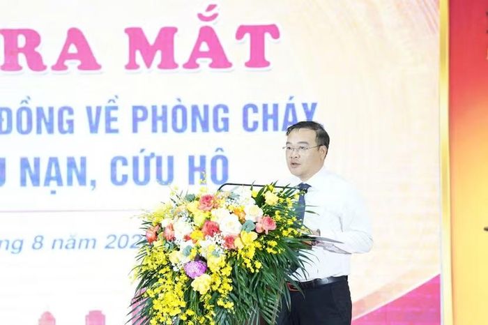 Đồng chí Vũ Xuân Trường, Chủ tịch UBND phường Việt Hưng phát biểu tại lễ ra mắt