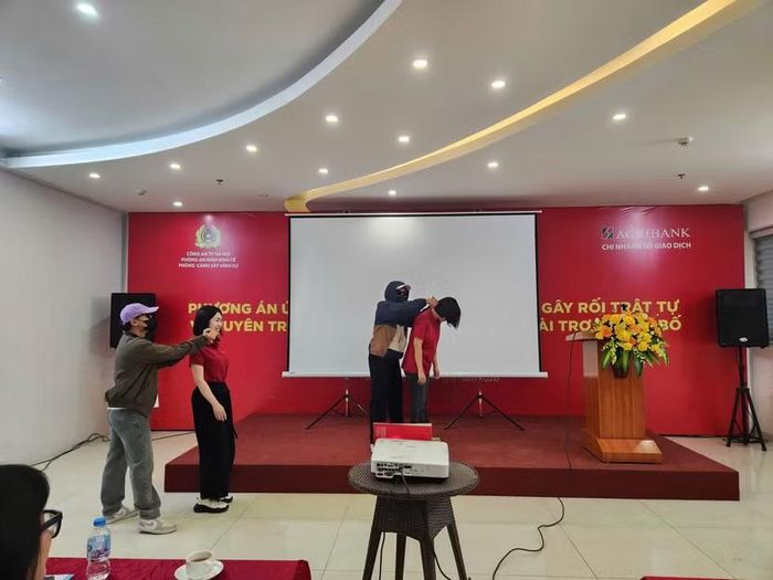 Đặt ra tình huống thực tế tại diễn tập