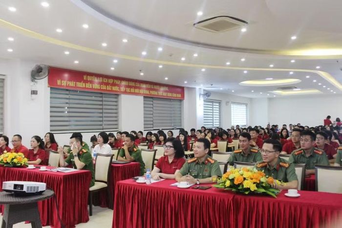 Các đại biểu tham gia buổi diễn tập