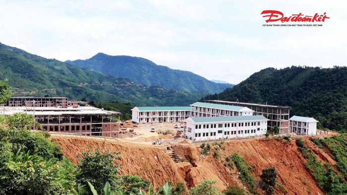 Tính đến 14/8, Trường Phổ thông nội trú liên cấp Tiểu học và THCS Na Ngoi đã hoàn thành gần 90% khối lượng công trình, đảm bảo đúng tiến độ đưa vào vận hành 30/8.
