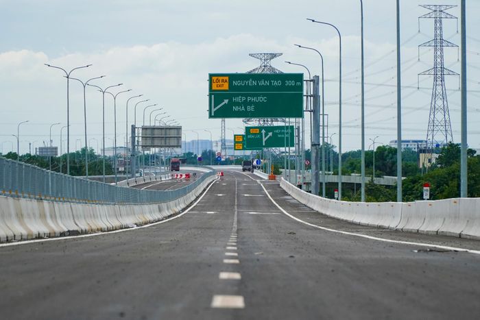  Hiện tại, các phương tiện có thể chạy thẳng một mạch hơn 22 km từ nút giao Mỹ Yên (Tây Ninh) đến nút giao Nguyễn Văn Tạo để vào Khu công nghiệp - cảng Hiệp Phước (xã Nhà Bè, TP.HCM) bằng cao tốc, thay vì phải đi vòng qua trục Nguyễn Văn Linh, Nguyễn Hữu Thọ. 