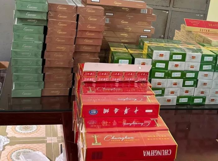  Tang vật là thuốc lá điếu nhập lậu trong một vụ án. 