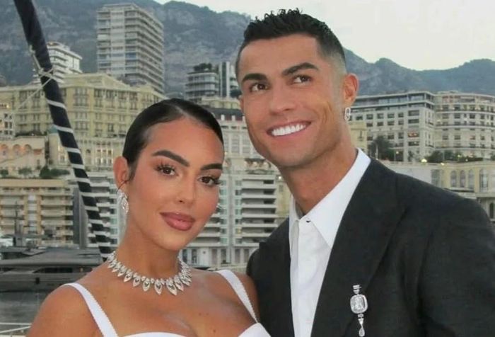  Ronaldo và Georgina kết hôn cách đây ít ngày. 