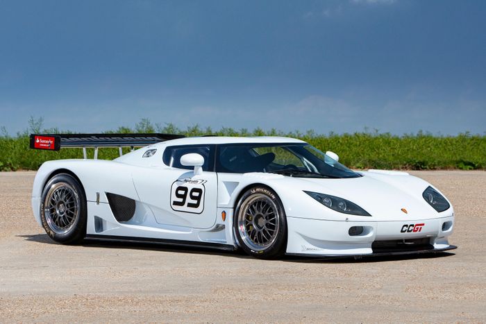  Nguồn cảm hứng của mẫu hypercar này chính là từ mẫu xe đua độc nhất vô nhị Koenigsegg CCGT GT1 Competition Coupe, vốn từng được đấu giá thành công vào năm 2023 với số tiền 3,139 triệu Bảng (hơn 4,8 triệu USD so với tỷ giá hiện tại). 