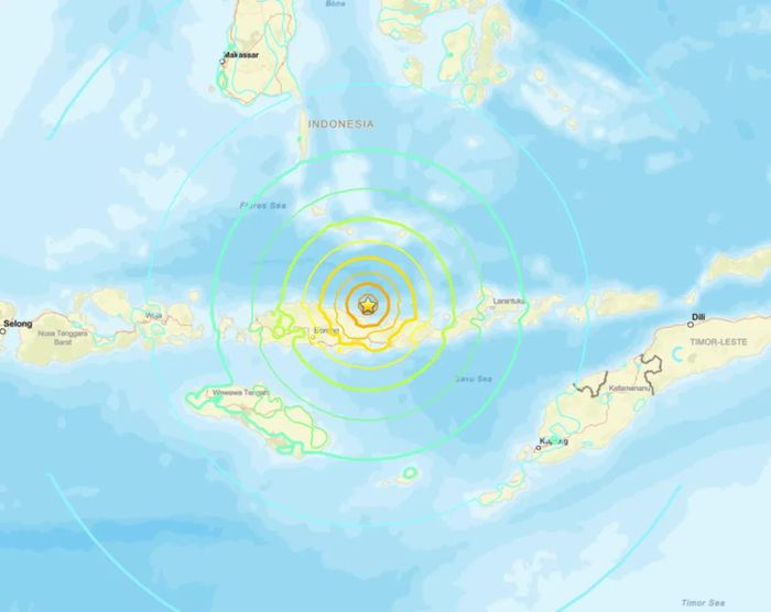 Indonesia, quốc gia quần đảo rộng lớn với hơn 17.000 hòn đảo, thường xuyên hứng chịu động đất và hoạt động núi lửa do nằm trên Vành đai lửa. Ảnh: USGS.