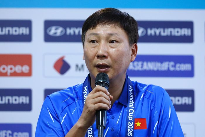 HLV Kim Sang-sik cho biết tuyển Việt Nam không bận tâm tới kết quả ồn ào giữa hai đội vào tháng 6/2025. Ảnh: Minh Chiến.