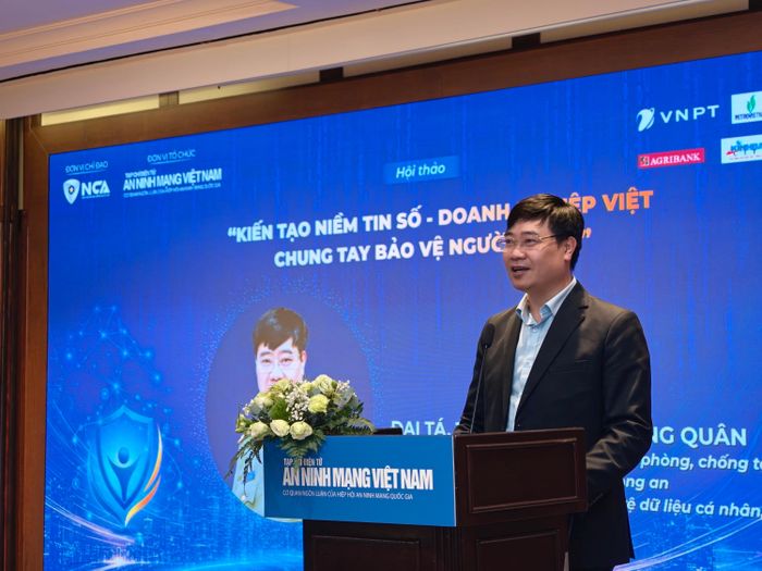 Đại tá Nguyễn Hồng Quân chia sẻ rằng chính đội ngũ làm công tác đảm bảo an ninh mạng cũng có thể trở thành đối tượng nhắm đến của lừa đảo.