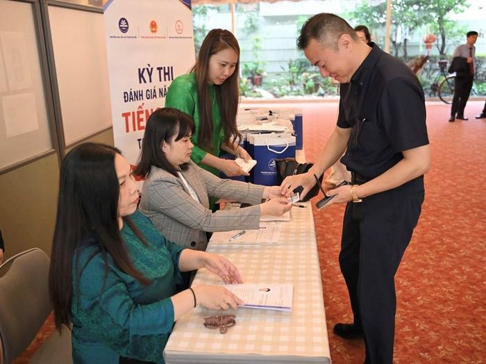 Thí sinh đăng ký tham dự kỳ thi