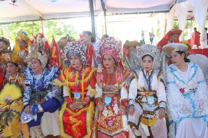 Các thanh đồng tại Am Chúa