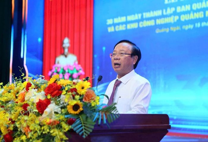 Trưởng Ban Quản lý Khu kinh tế Dung Quất và các Khu công nghiệp Quảng Ngãi Lương Kim Sơn phát biểu