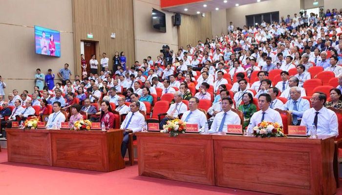 Đại biểu tham dự lễ