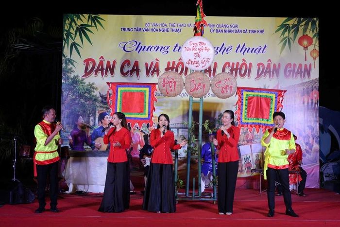 Đối đáp, giao duyên làm nên nét duyên riêng của chương trình dân ca, bài chòi