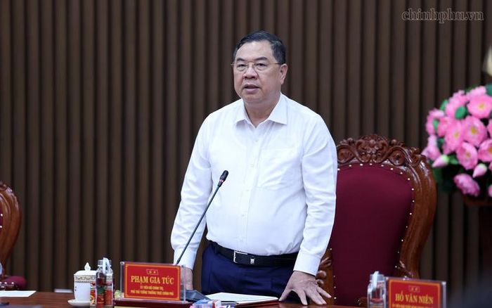 Phó Thủ tướng Thường trực nhấn mạnh Quảng Ngãi cần tiếp tục phát huy nội lực, chuyển hóa tiềm năng, lợi thế thành động lực phát triển nhanh và bền vững - Ảnh: chinhphu.vn/Phương Nguyên