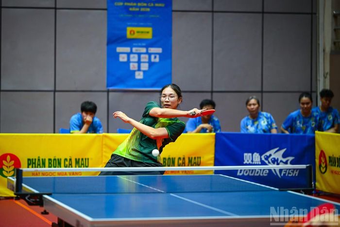 Khoảnh khắc Lâm Thu Cúc dứt điểm cũng cho thấy một vẻ đẹp rất riêng của thể thao: Sự tập trung, ý chí và khát vọng chinh phục được thể hiện qua từng ánh mắt, động tác.