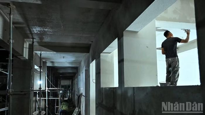 Các công trình trường phổ thông nội trú liên cấp tiểu học và trung học cơ sở (giai đoạn 1) ở Nghệ An đang được dồn lực để đẩy nhanh tiến độ. (Ảnh: TTH)
