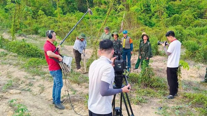 Đoàn phim tập trung khai thác dữ liệu thực tế. (Nguồn: Điện ảnh Quân đội nhân dân)