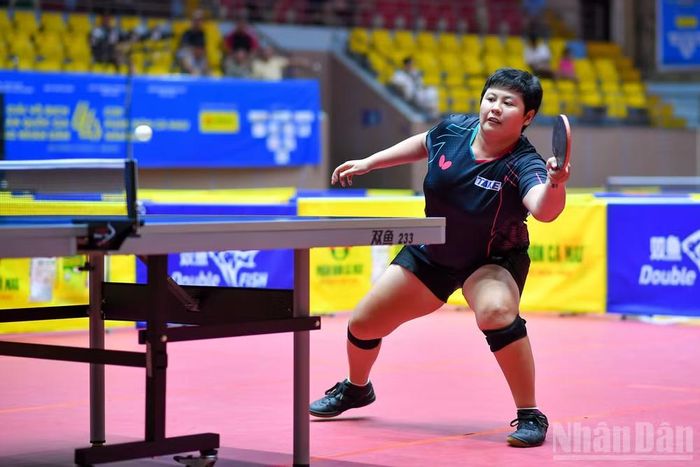 Mai Hoàng Mỹ Trang tiến gần hơn với chức vô địch đơn nữ mùa giải năm nay. (Ảnh: THẾ ĐẠI)
