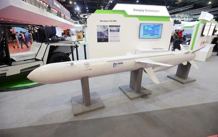Tên lửa hành trình đối hạm Blue Spear được trưng bày tại một triển lãm. Ảnh: Aviation Week