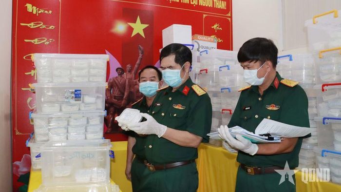 Công tác tiếp nhận, bảo quản mẫu hài cốt liệt sĩ tại phòng lưu trữ mẫu được thực hiện trang nghiêm, chặt chẽ.
