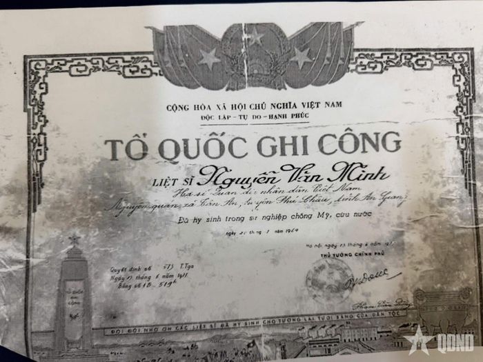  Bằng Tổ quốc ghi công của liệt sĩ Nguyễn Văn Minh được Thủ tướng trao tặng.