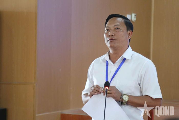 Chủ tịch UBND xã Huồi Tụ Dềnh Bá Lồng.