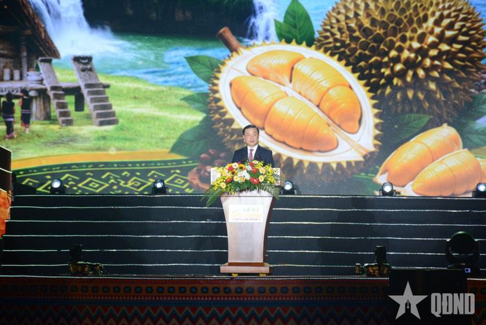  Đồng chí Đỗ Hữu Huy, Ủy viên dự khuyết Trung ương Đảng, Phó bí thư Tỉnh ủy, Chủ tịch UBND tỉnh Đắk Lắk phát biểu khai mạc.