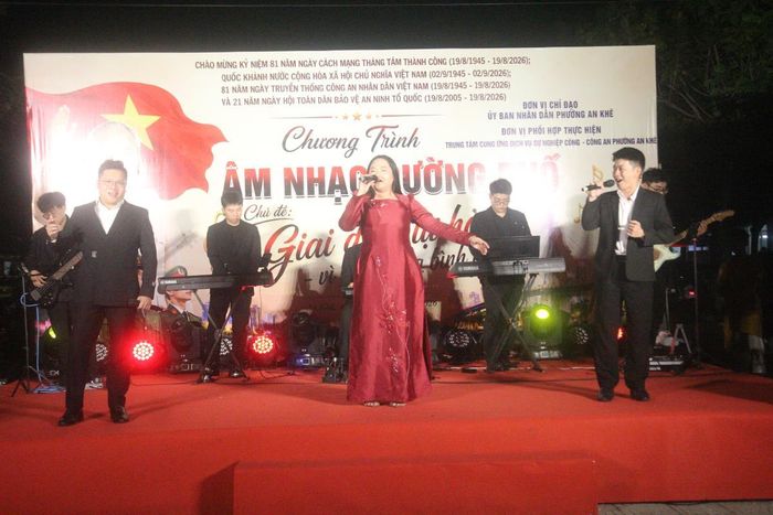 Các tiết mục biểu diễn trong chương trình "Giai điệu tự hào, vì cuộc sống bình yên"