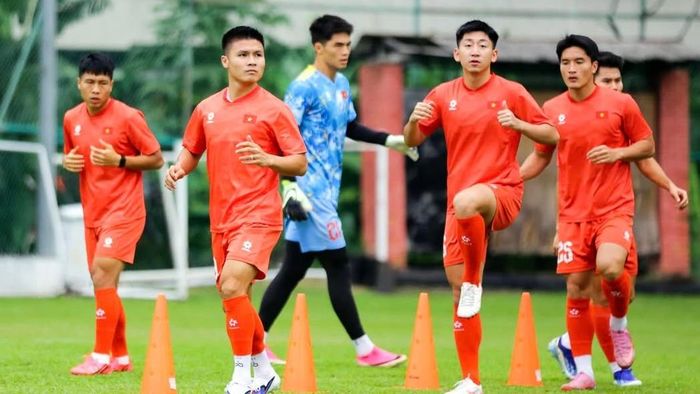 Đội tuyển Việt Nam đã có buổi tập đầu tiên tại Malaysia hôm 14-8. ẢNH: NHẬT ĐOÀN