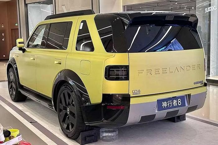 Xe được phát triển trên nền tảng hệ truyền động điện mở rộng phạm vi hoạt động với điện áp cao 800 V và khả năng sạc 6C, cho phép sạc pin từ 20% lên 80% trong 12 phút. Hệ truyền động của xe gồm động cơ 4 xi-lanh, tăng áp, dung tích 1.5L đóng vai trò máy phát điện để mở rộng phạm vi hoạt động, kết hợp hệ thống giảm tiếng ồn chủ động ENC và pin lithium ternary CATL Freevoy dung lượng 60,3 kWh.
