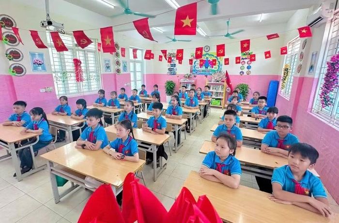 Lớp học ở Trường Tiểu học Cao Xá khang trang, sáng - xanh -sạch - đẹp.