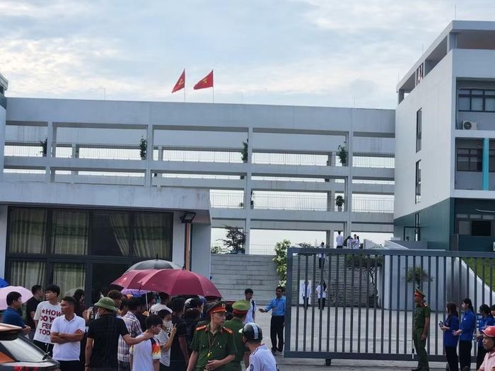 Điểm thi Trường THPT Chuyên Tuyên Quang an ninh được thắt chặt.