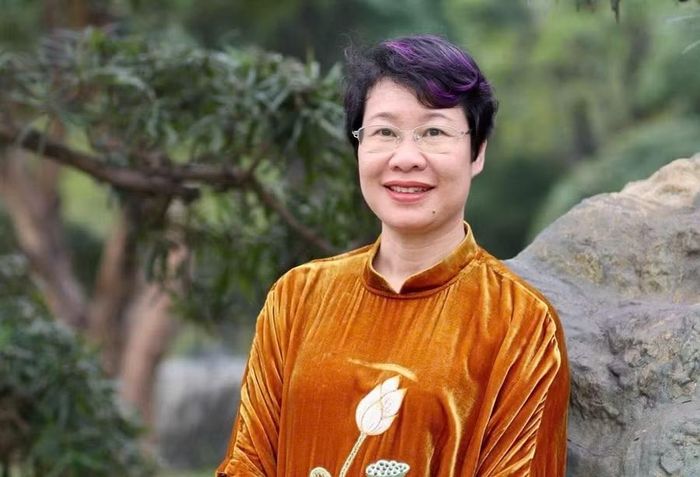 Cô Hồ Thị Thanh Huyền.