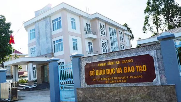 Sở Giáo dục và Đào tạo tỉnh An Giang đã hướng dẫn các cơ sở giáo dục rà soát toàn bộ nhu cầu sách giáo khoa năm học 2026 - 2027.