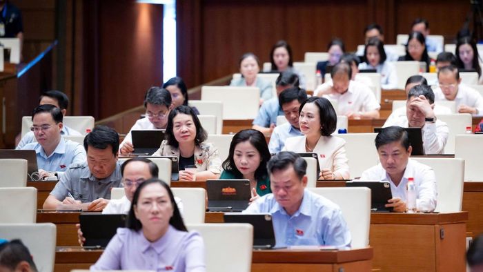 Các đại biểu tham dự phiên thảo luận. Ảnh: quochoi.vn