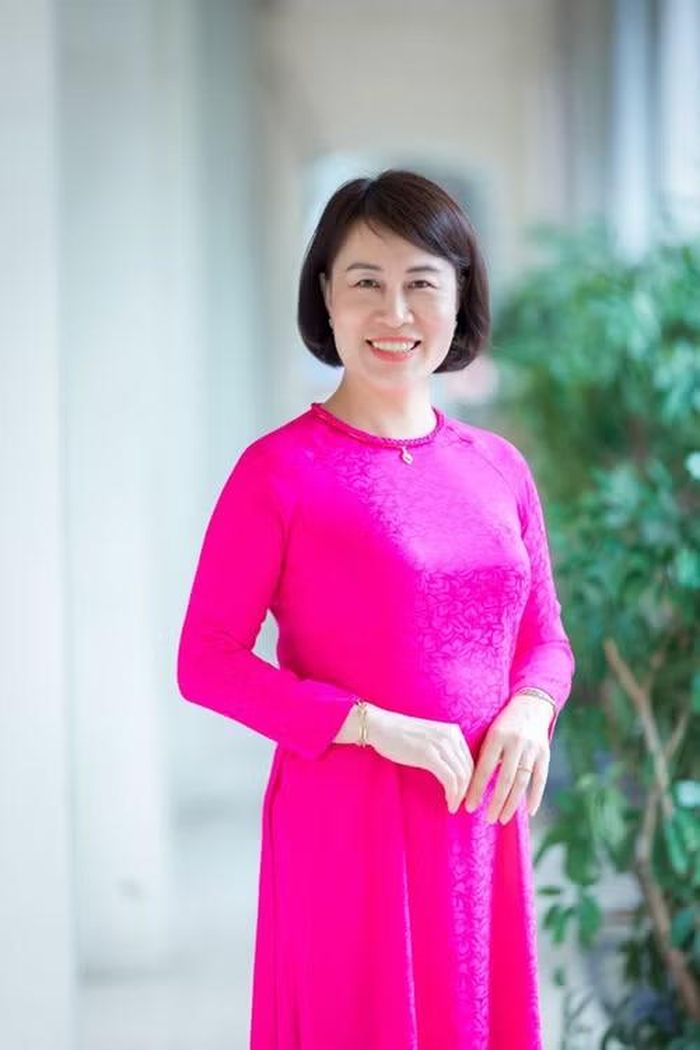 Cô Trần Thị Hà