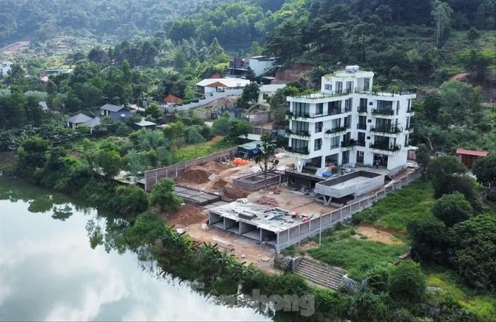 Một công trình vi phạm tại khu vực quanh hồ Đồng Đò
